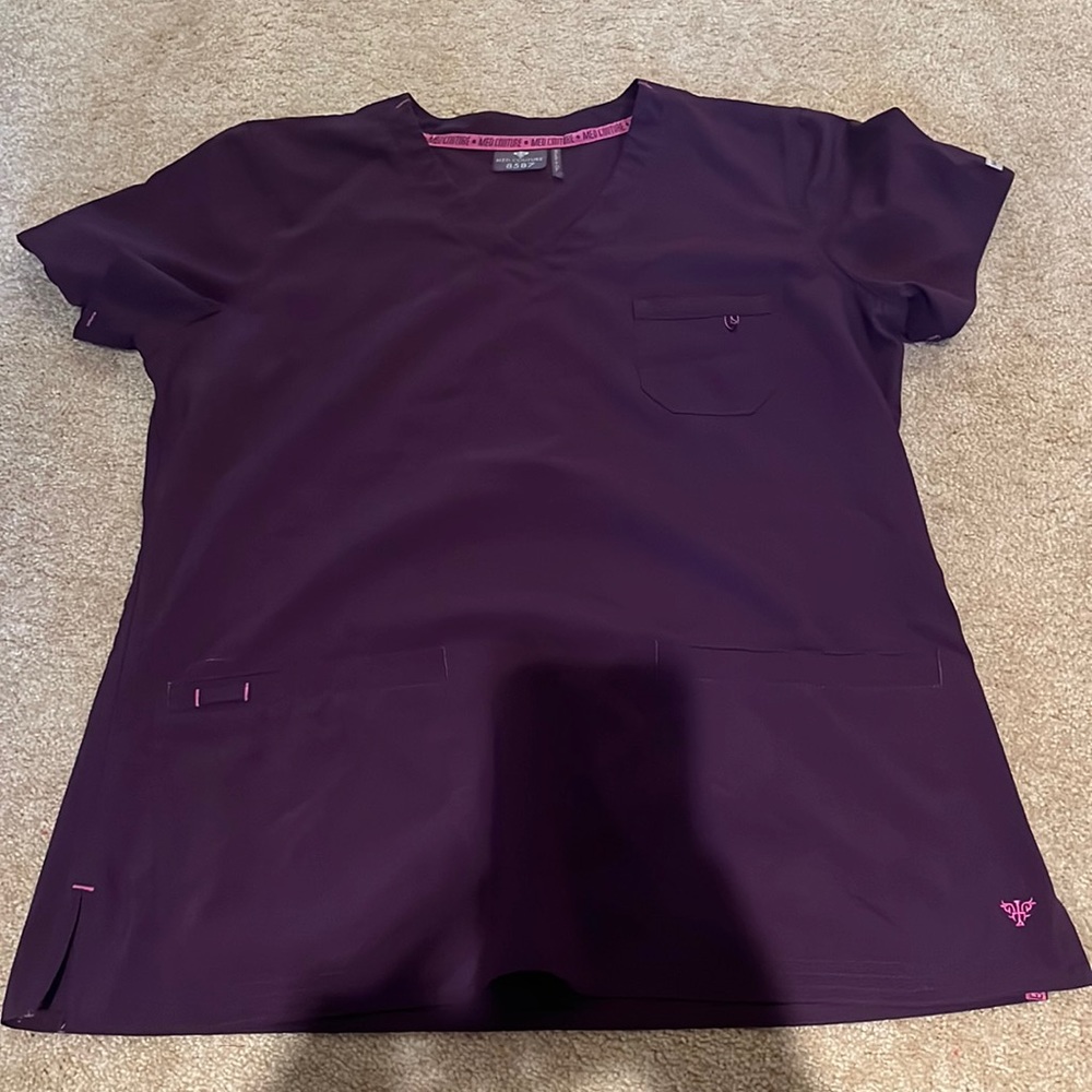 Scrub top